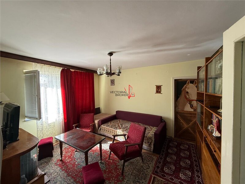 Gara de Nord, metrou 3 camere semidecomadate, et. 2, vedere mixta, 62mp