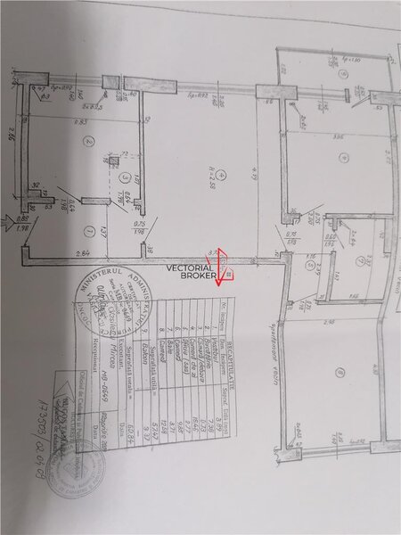 Gara de Nord, metrou 3 camere semidecomadate, et. 2, vedere mixta, 62mp